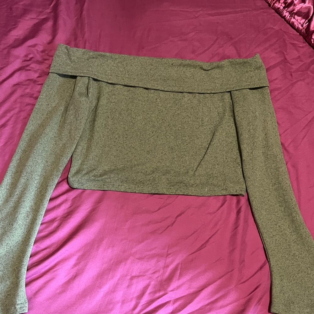 Green Off The Shoulder Long Sleeve Crop Top